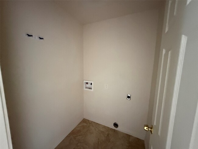 Photo - 2724 Avenue D
