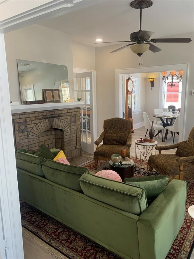 3208 NW 16th St