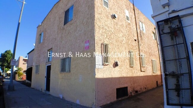 Building Photo - 9518 California Ave Unit 07 Rental