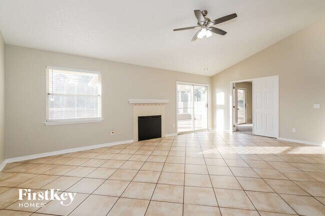 Photo - 8726 Bandera Cir S