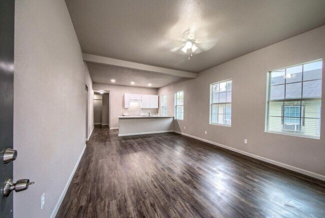 330 Princeton Ave