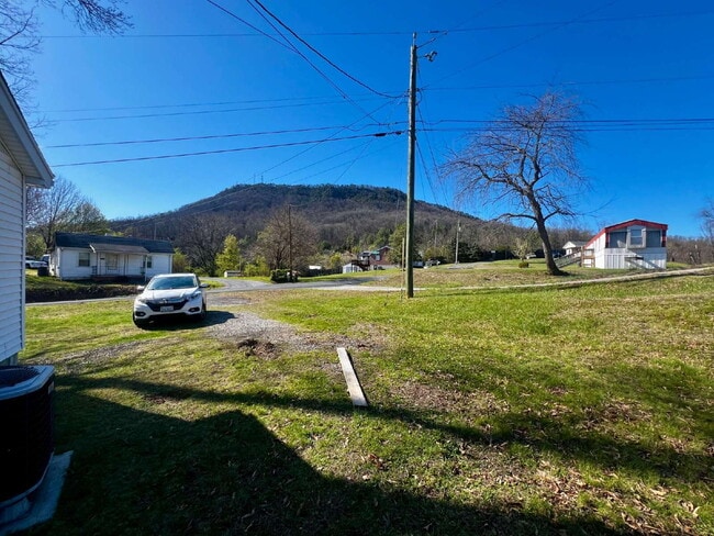 Photo - One Bedroom / One Bath Home on Large Lot
