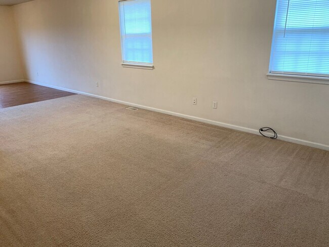 Photo - 6148-MF2-E1 Unit B