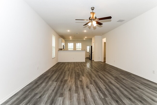 16726 Rover Ln