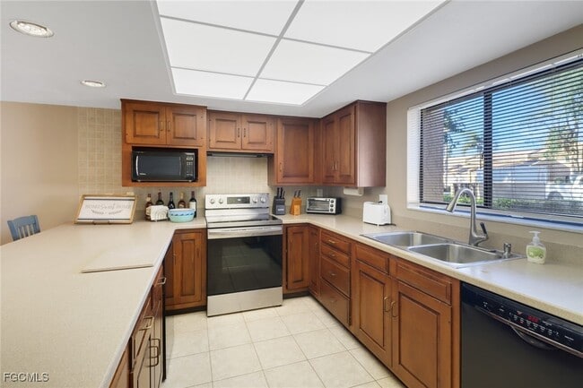 Photo - 5015 Harbortown Ln Unit 104