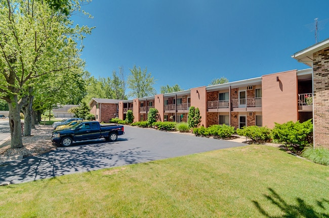 Hillcrest & Ridgeview Apartments