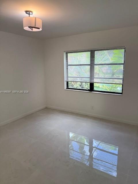 Building Photo - 3101 Oakland Shores Dr Unit H102