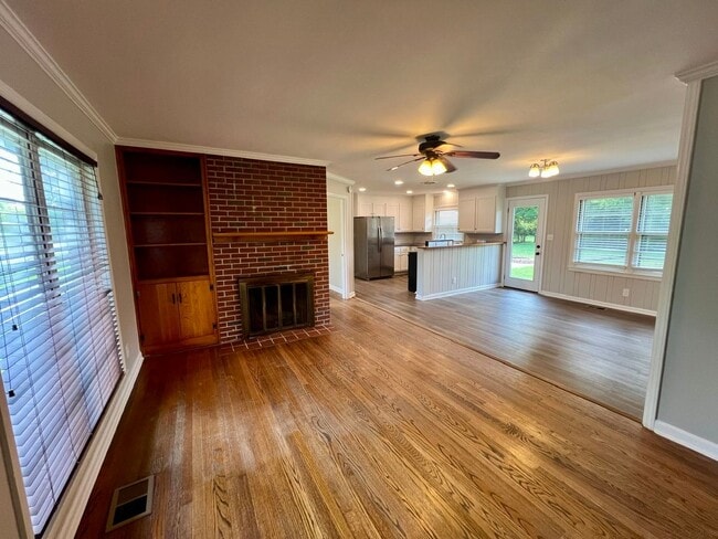 Photo - 3BR 1.5BA, All Brick Ranch Home *Fenced Backyard*