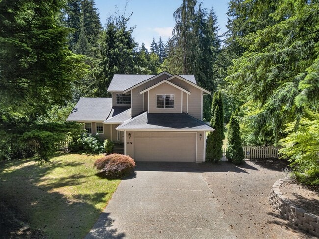 Building Photo - A Private Sanctuary with Perfect Proximity