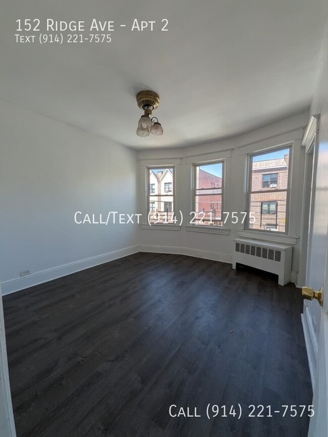 Building Photo - 152 Ridge Ave Unit Apt 2
