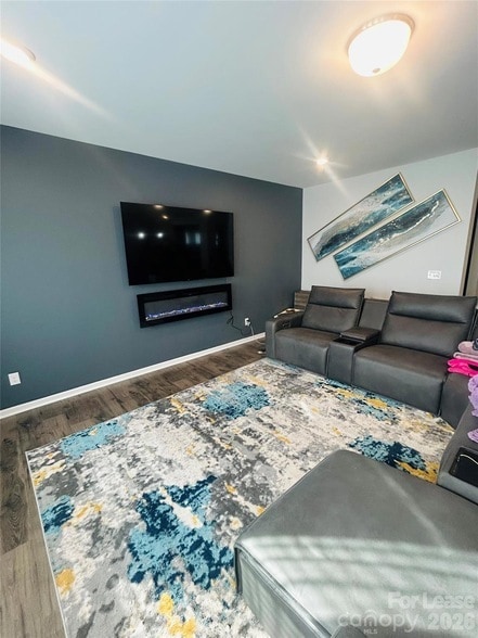 Photo - 107 Stonewater Dr