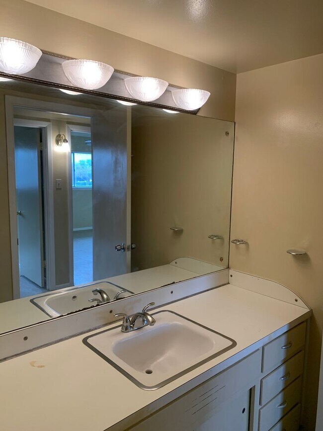 359 Waxwood Ln