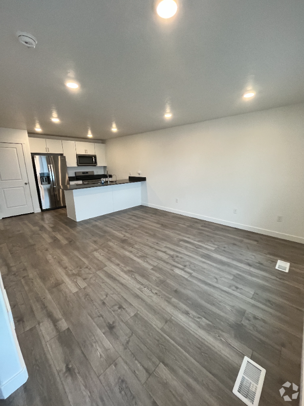 Building Photo - 8465 W Bowie Dr Rental