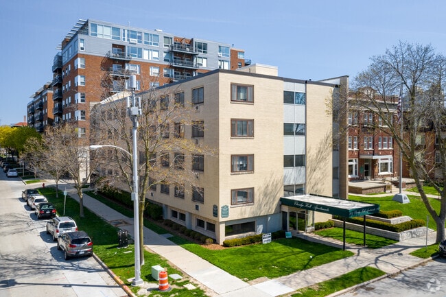 Claridge Hall