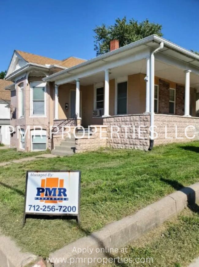 Building Photo - 718 S 3rd St Unit 3 Rental
