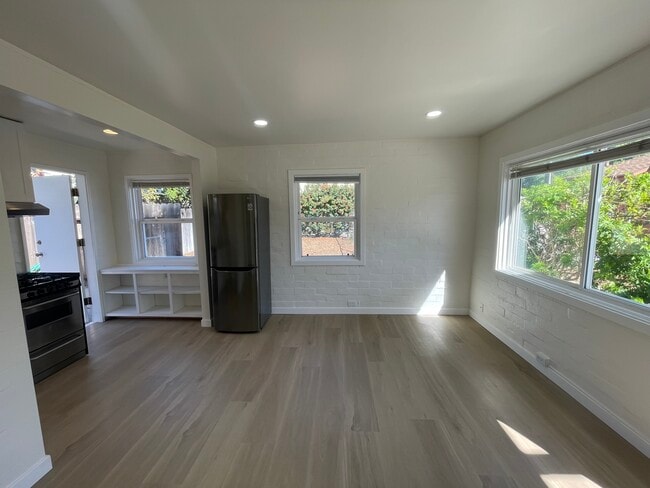 Sala de estar - 324 S Freeman St Unidad B