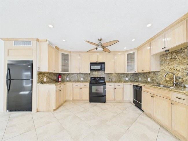 Photo - 2824 Briarhurst Dr Unidad 13 Rental