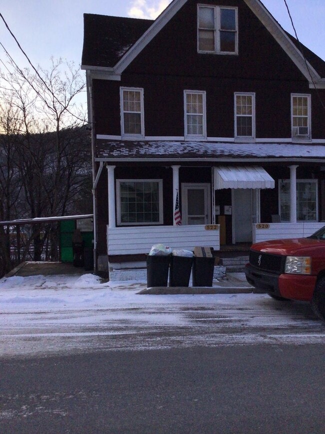 Building Photo - 520-522 Woodvale Ave Unit 522 Woodvale