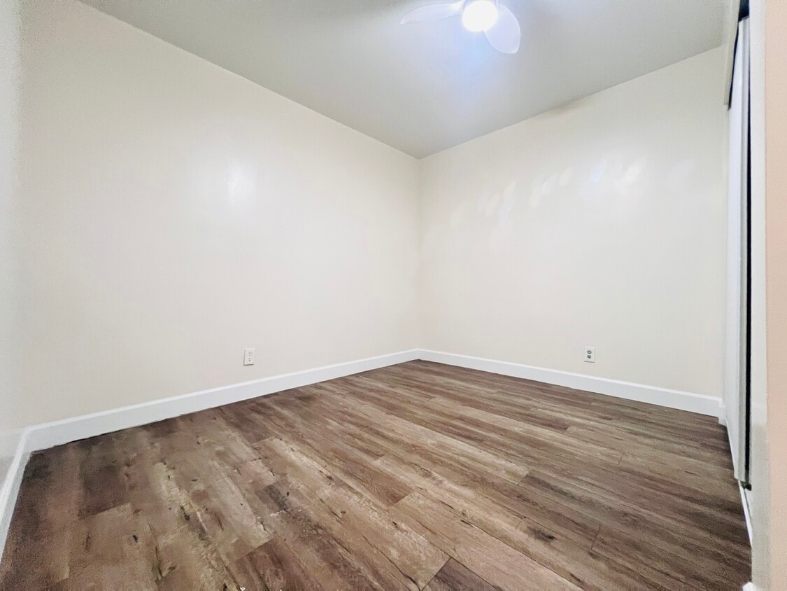Photo - 3835 Whittier Blvd (Los Angeles, CA)