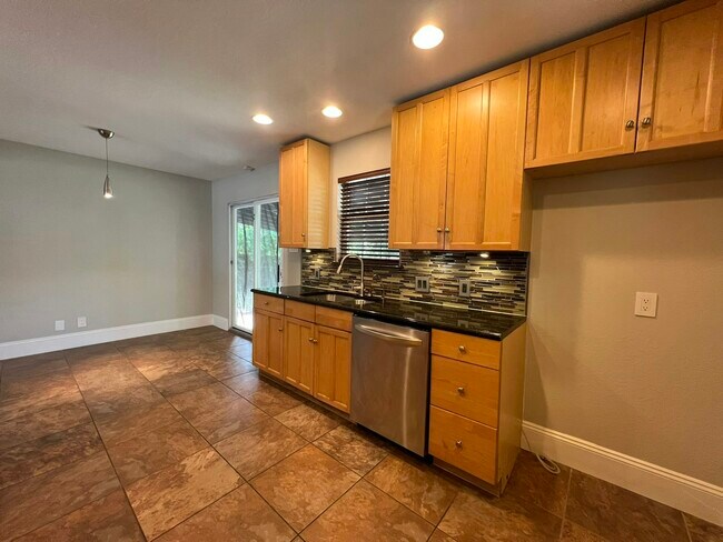 1313 Casa Vale Dr