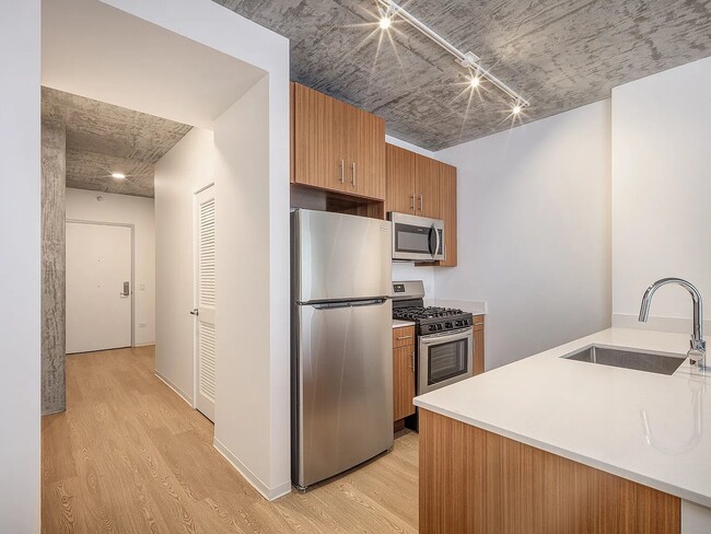 Photo - 1408 S Wabash Ave