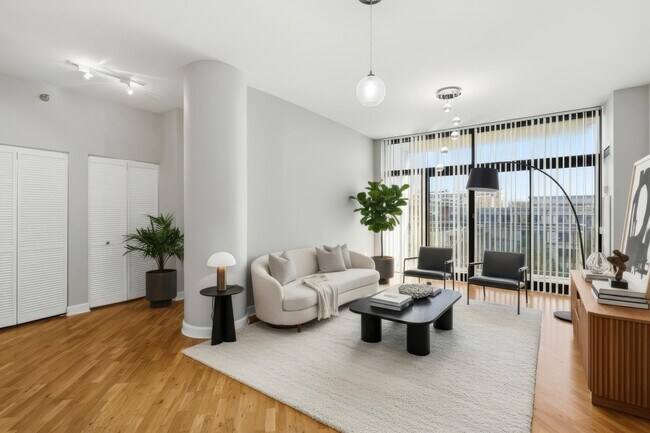 Photo - 1322 S Prairie Ave