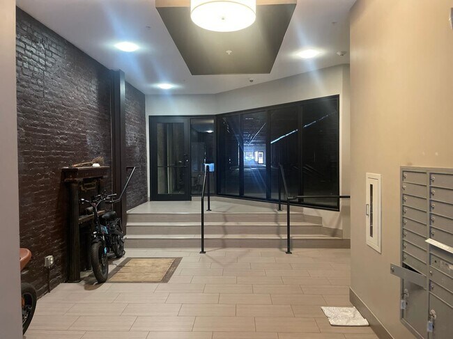 Photo - 110 Walton St