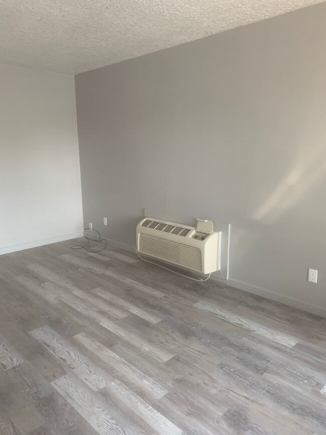 Photo - Cute 1 bed/1 bath home in Myrtle Creek.