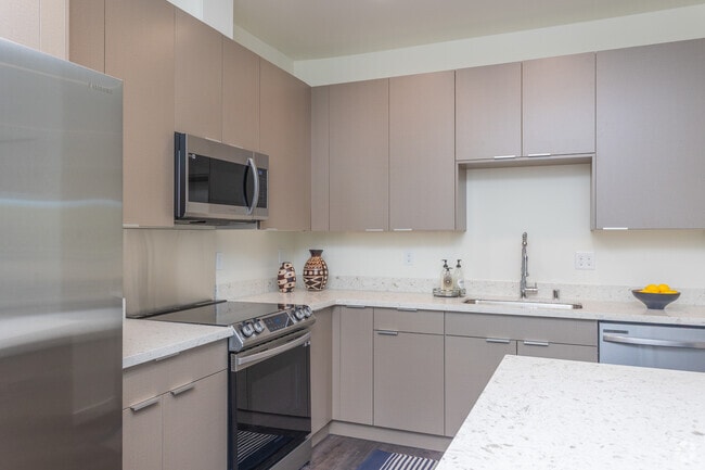 2BR, 2BA - 980SF - Kitchen - Plisko Place