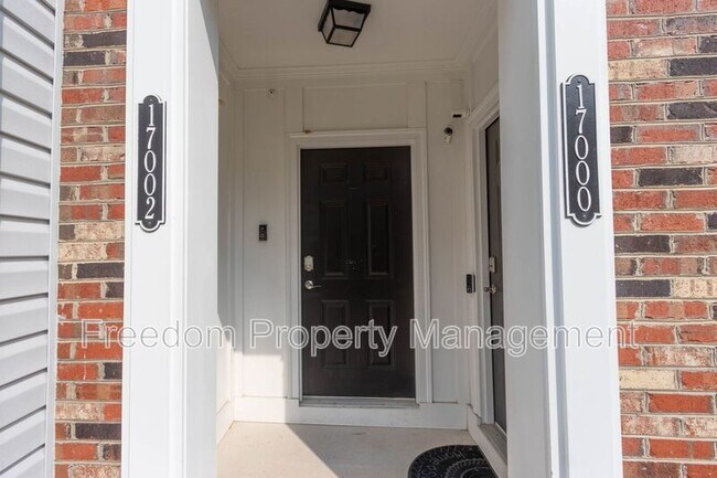 Photo - 17002 Beveridge Dr