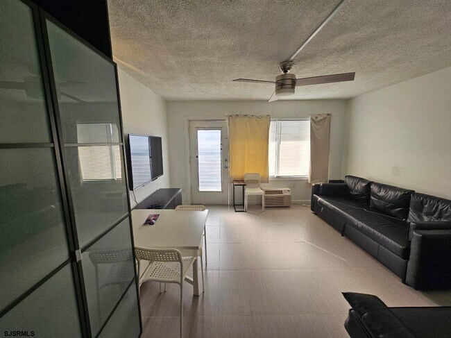 Photo - 3501 Boardwalk Unit B210