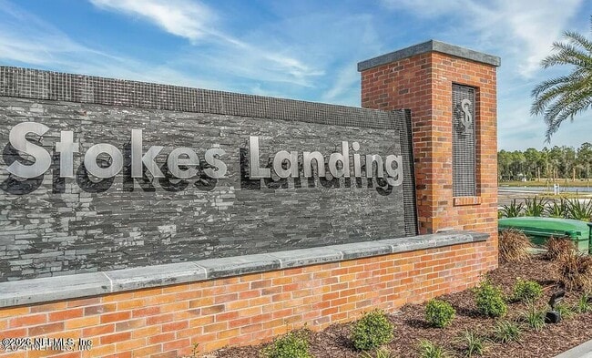 Photo - 235 Sage Br St