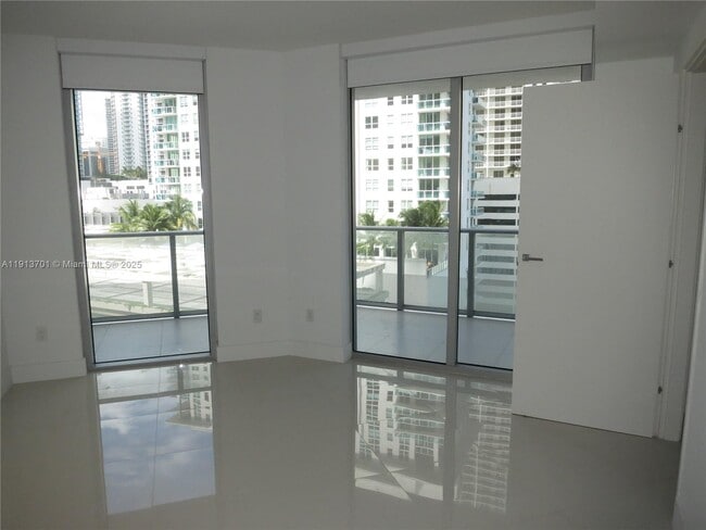 Photo - 1300 Brickell Bay Dr Unidad 1110