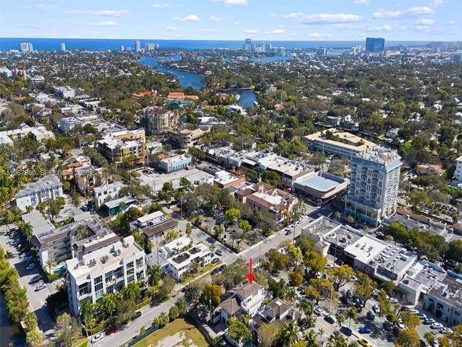 Photo - 827 SE 2nd Ct