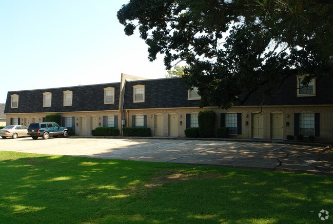 Clinton Commons