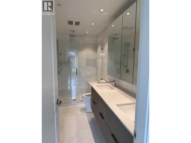 Photo - 6138 Birney Ave Unité 502