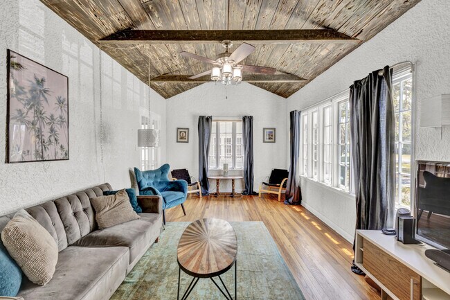 Building Photo - 315 Daytona Ave Unit ID1249726P Rental