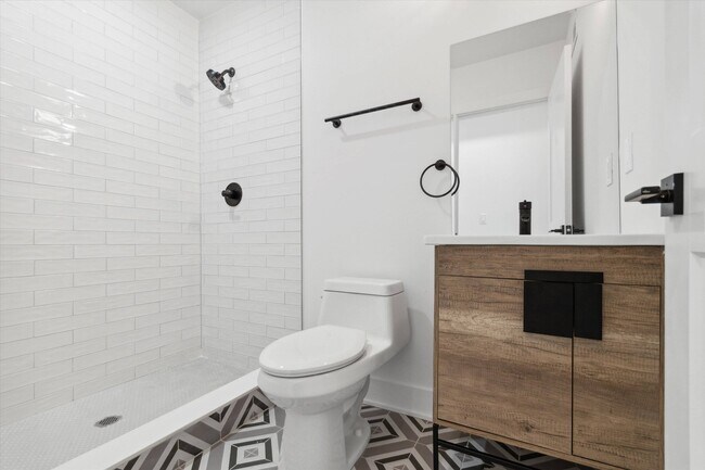 Photo - 1834 N 18th St Unit B