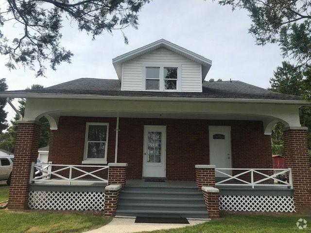 Building Photo - 2086 Hilton Ave Rental