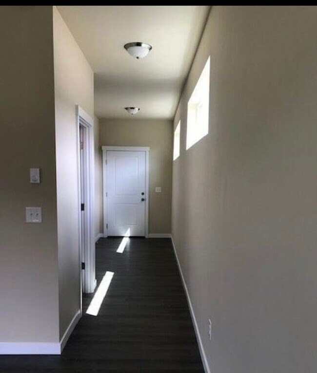 Photo - 1903 Ahlers Ave