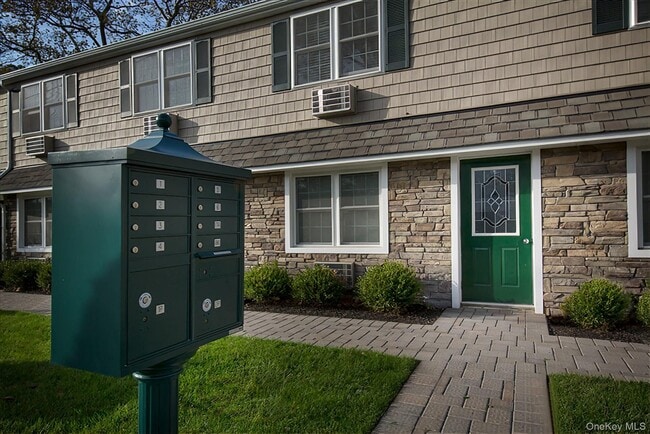 6 Richland Blvd Unit 15