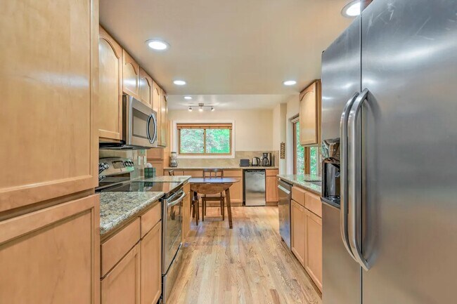 Photo - 5922 159th Ct NE Casa