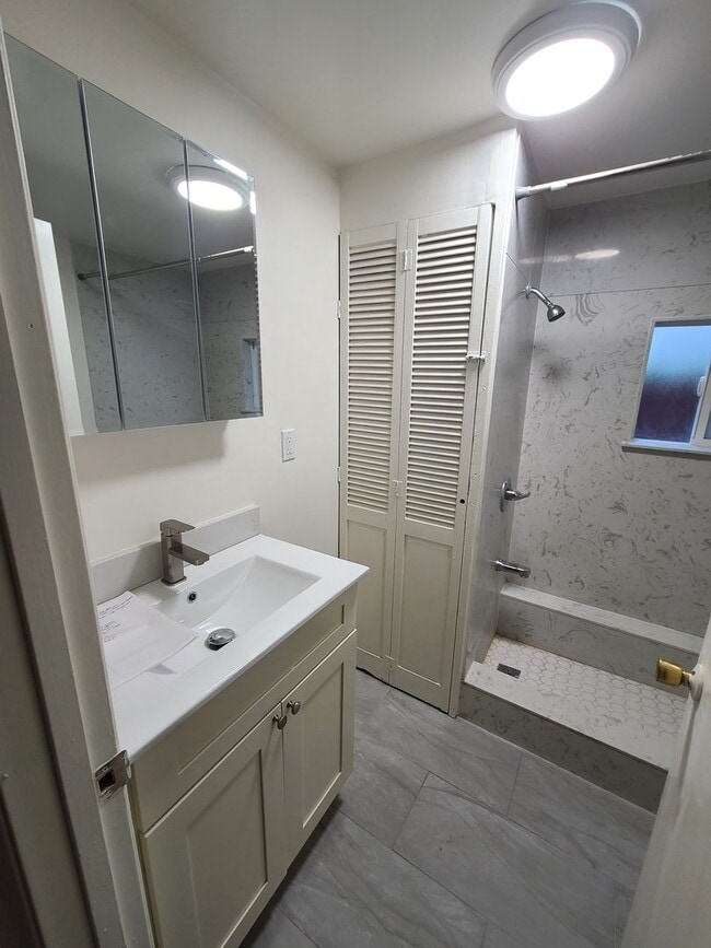 Photo - 3806 Patterson Ave Unit B