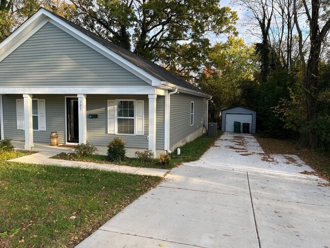 Building Photo - Ranch home in Charlotte , NO HOA