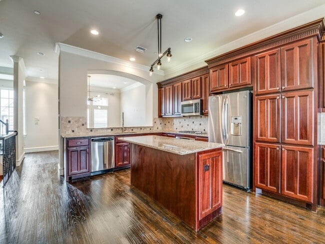 Photo - 7927 Osborn Pkwy