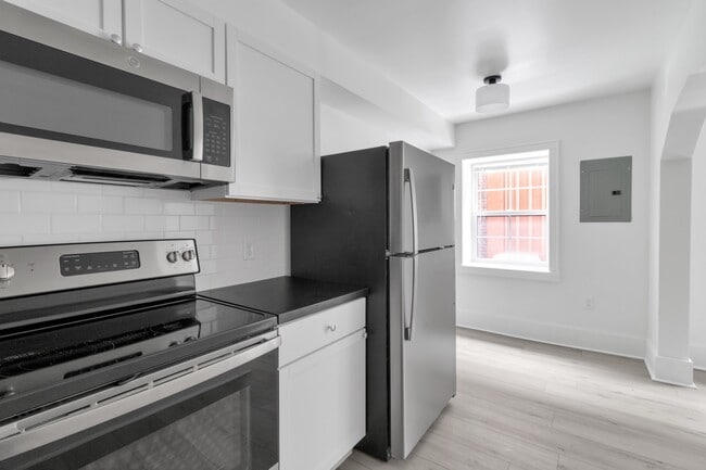 East Morris Avenue Apartments