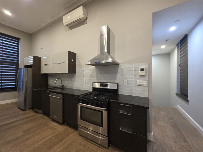 Photo - 407 Dudley St Unit 4