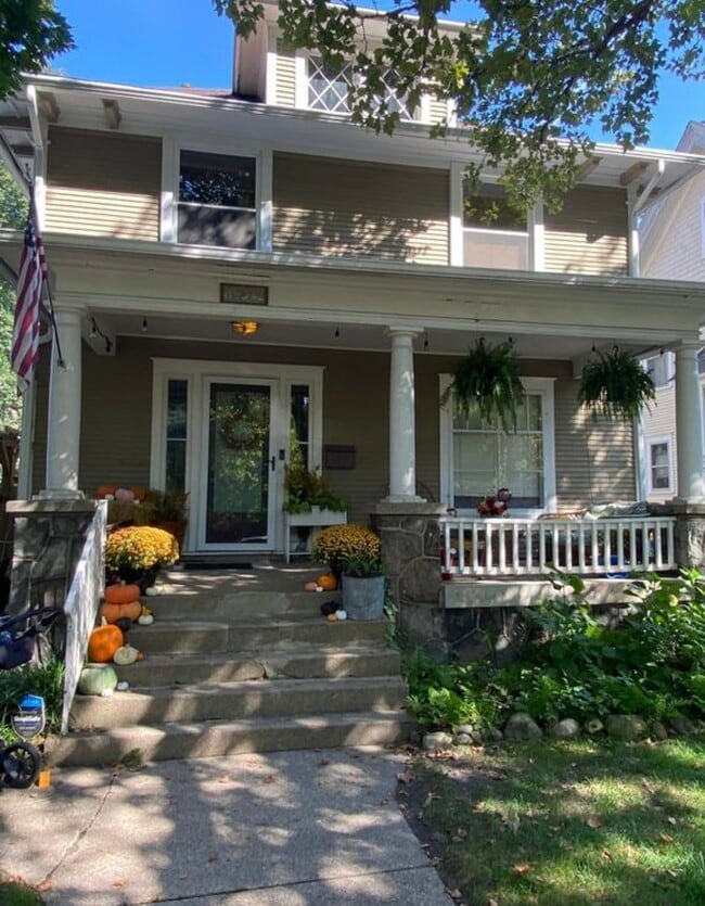 Photo - 342 Hampton Ave SE