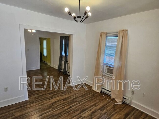 Photo - 120 S 10th St