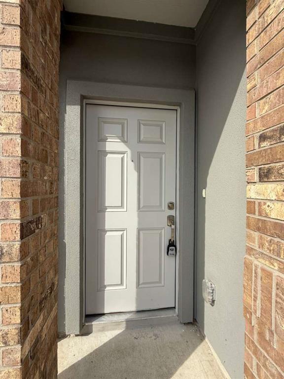 Photo - 223 Camargue Dr